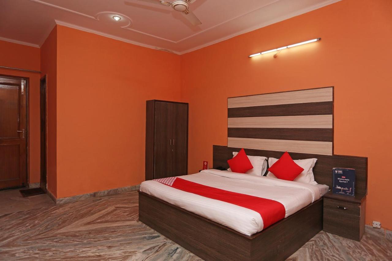 Oyo Hotel Krishna Greens Mathura Dış mekan fotoğraf