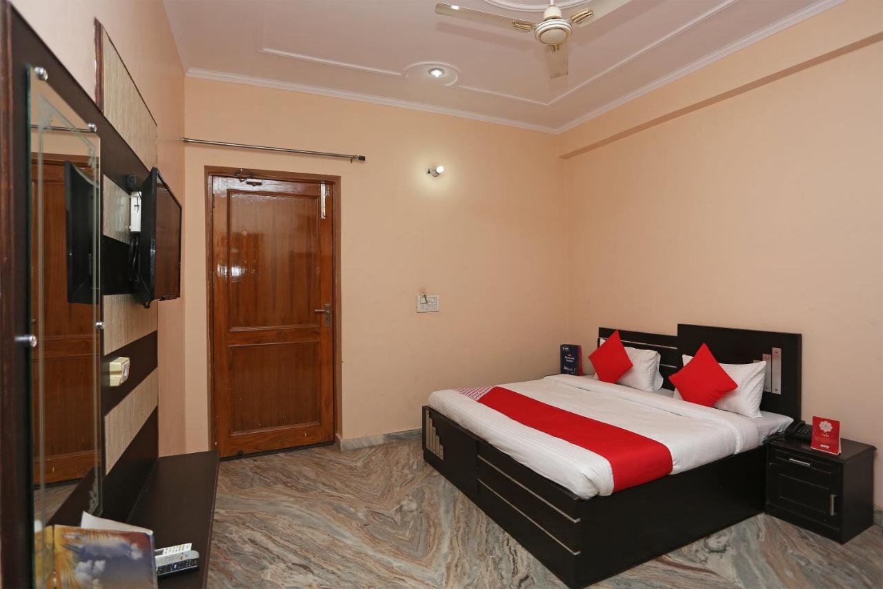 Oyo Hotel Krishna Greens Mathura Dış mekan fotoğraf