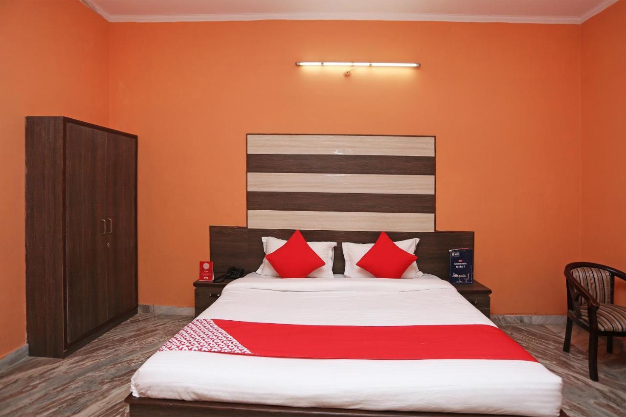 Oyo Hotel Krishna Greens Mathura Dış mekan fotoğraf